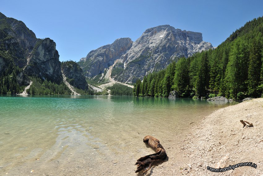 10 Lago di Braies.jpg